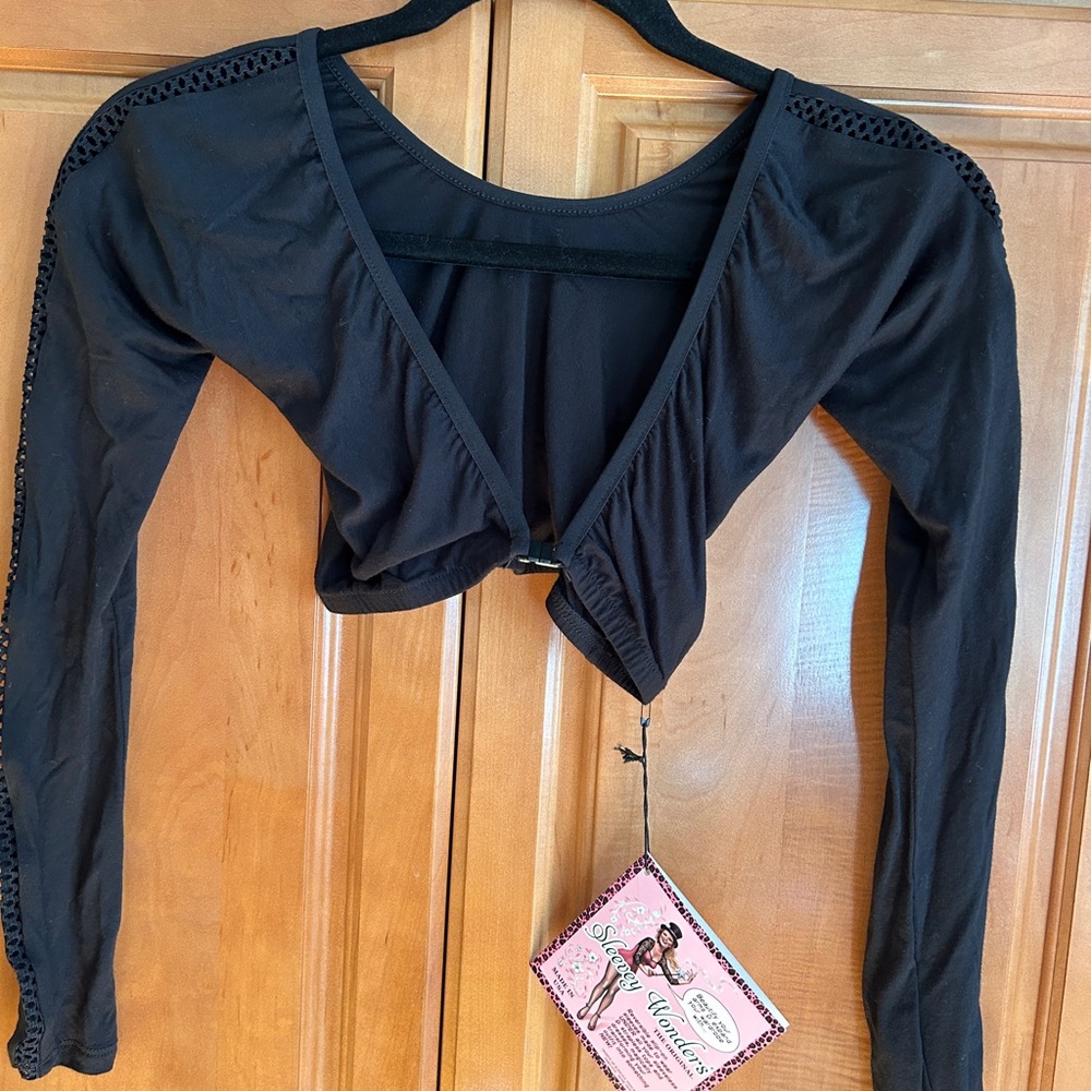NWT Sleevey Wonders-Black with Lattice detail-various sizes